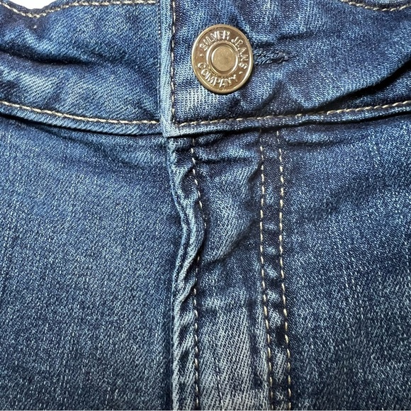 Silver Jeans Boyfriend Shorts Womens 32W/4.5L Distressed Blue Denim Mid Rise Zip - Picture 3 of 12